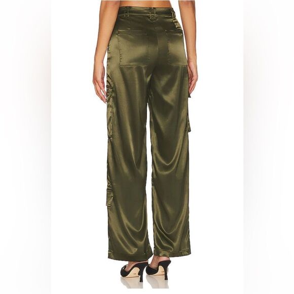 NWT REMI x REVOLVE Sydney Cargo Pant Dark Green satin finish wide leg plus 1X - Picture 2 of 11